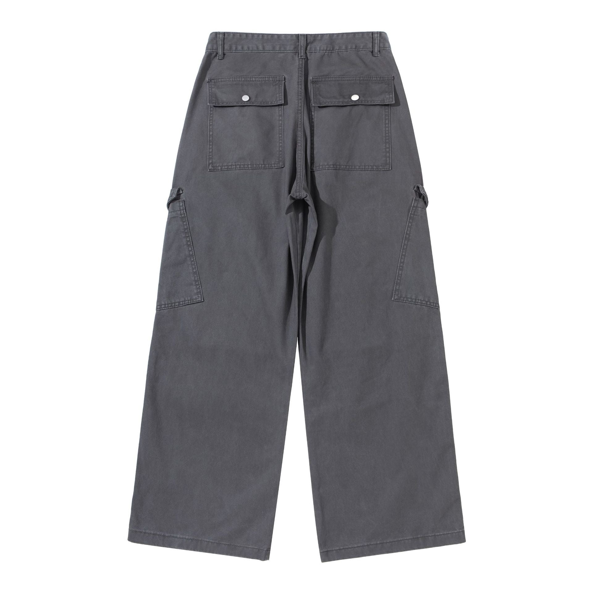 Women's wide cargo pants made of cotton twill with a high waist and patch flap pockets.