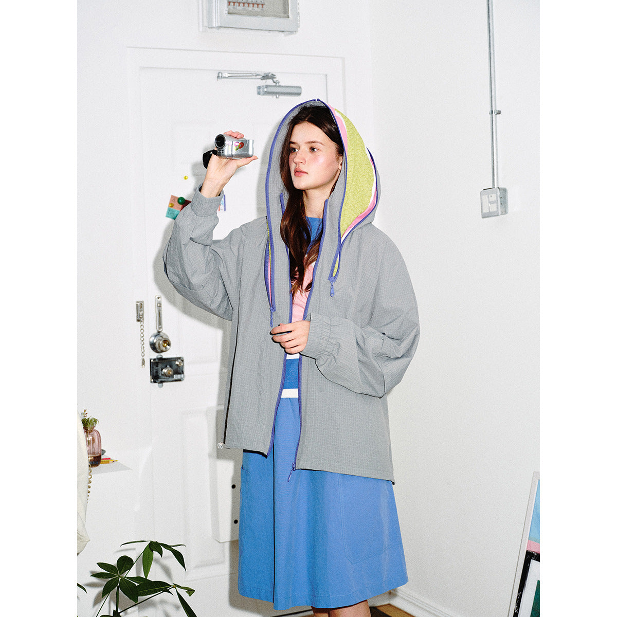 Unisex Lightweight Ripstop Hoodie Jacket in Boxy Fit with Contrasting Zipper and Drawstring Chichicherry