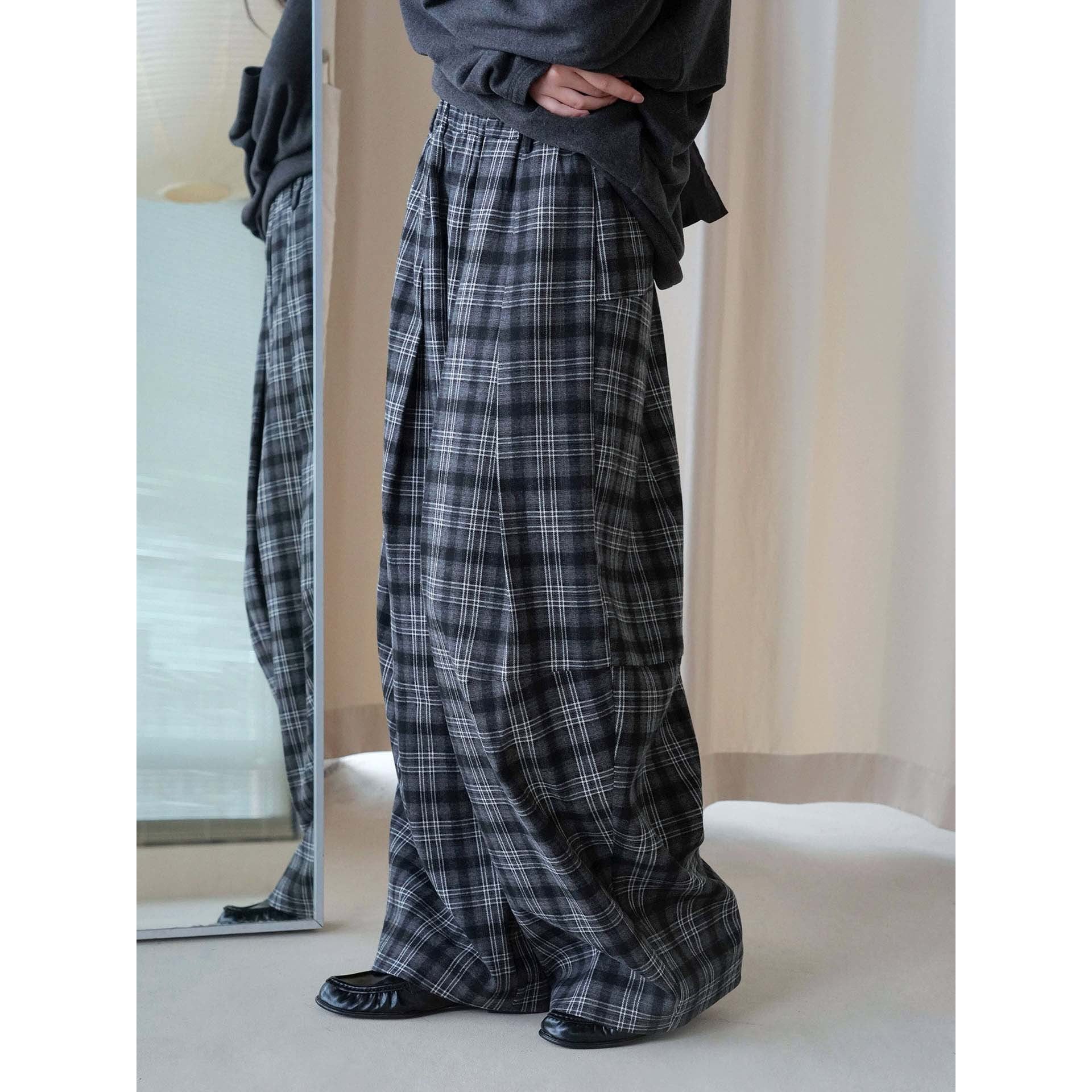 Women's wide checkered palazzo pants with pleats and elastic waistband Chichicherry