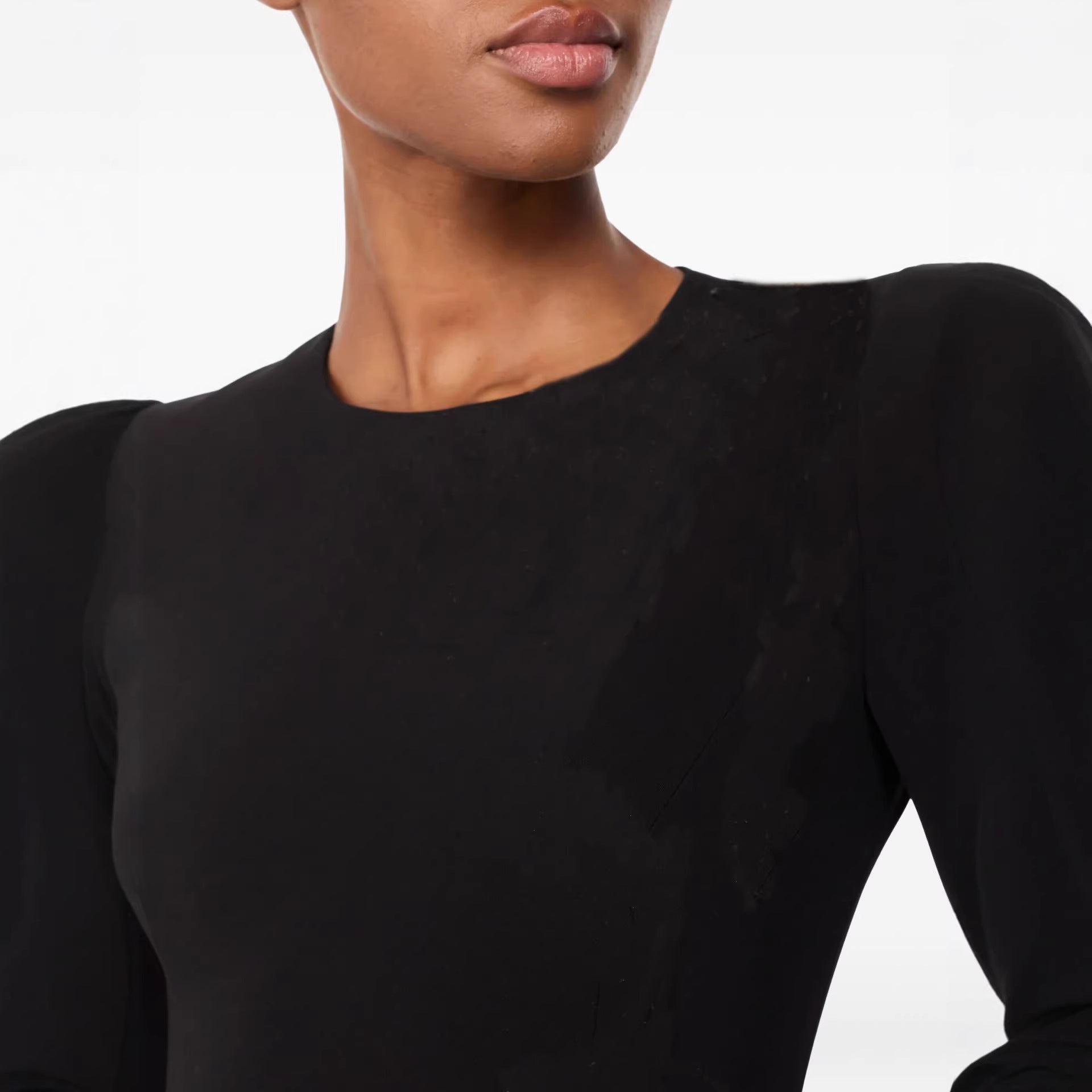 Women's Slim Evening Dress with Cape Sleeves and Tailored Cut Chichicherry