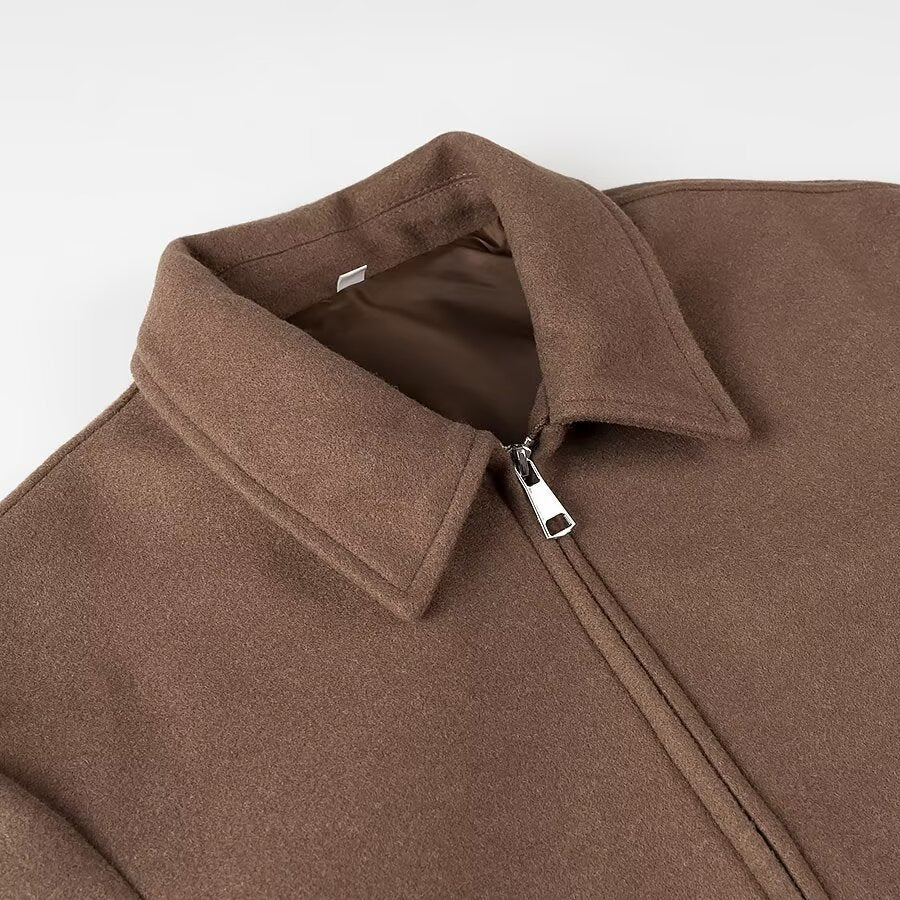 Women's short jacket made of wool blend with zipper and boxy oversized silhouette Chichicherry