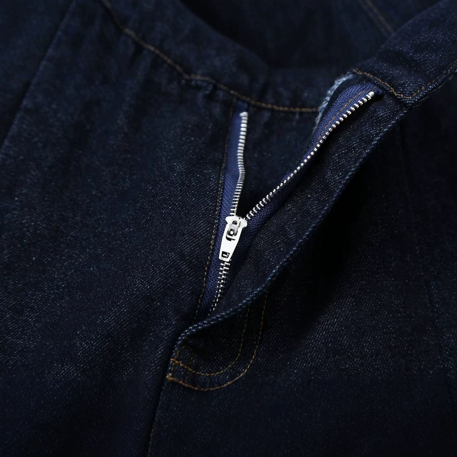 Women's high-waisted wide denim trousers with pleats and central crease Chichicherry