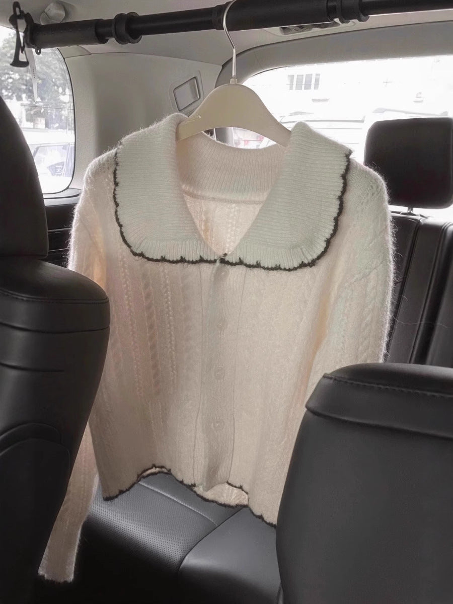 Women's cable knit cardigan with large sailor collar and contrasting edge Chichicherry