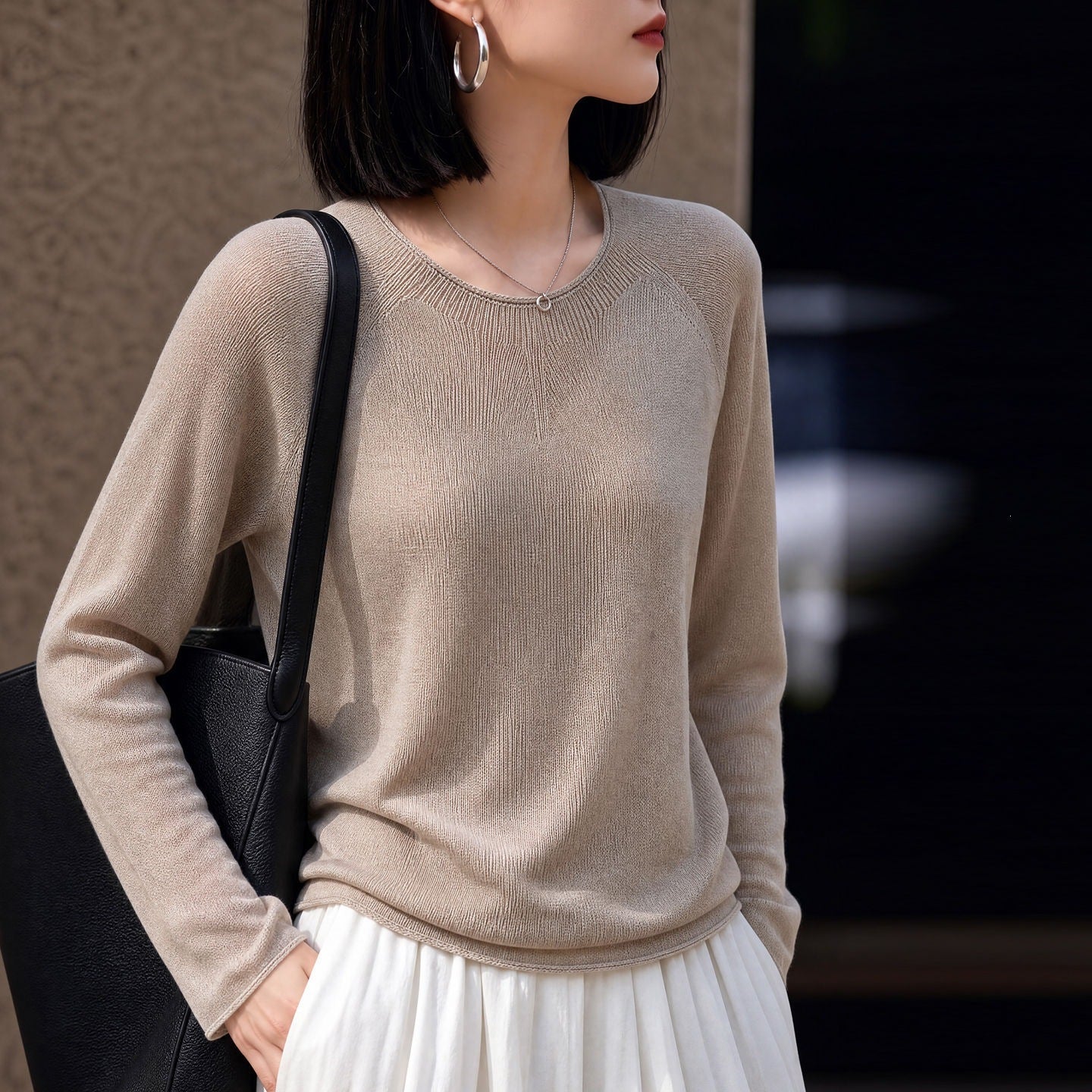 Women Light Round Neck Sweater in Cashmere-Look with Raglan Sleeves Chichicherry