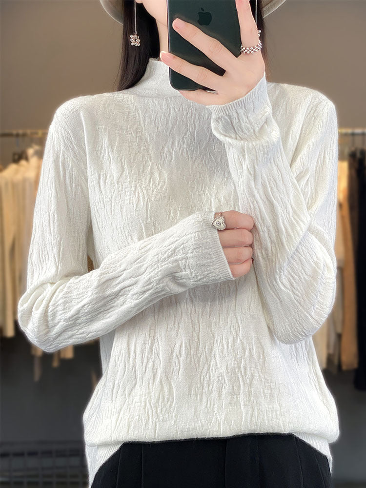 Women's Structured Fine Knit Sweater with Short Stand-Up Collar and Crinkle Look Chichicherry