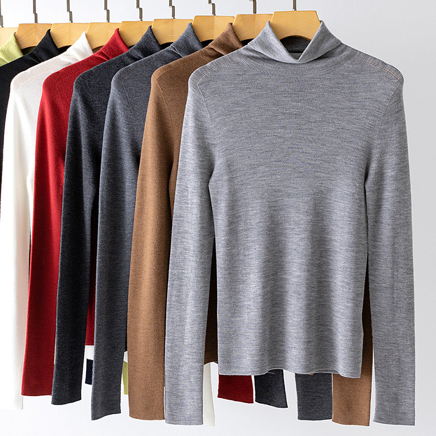 Women's Ultra Fine Turtleneck Sweater made of Fine Knit with Slim Silhouette Chichicherry