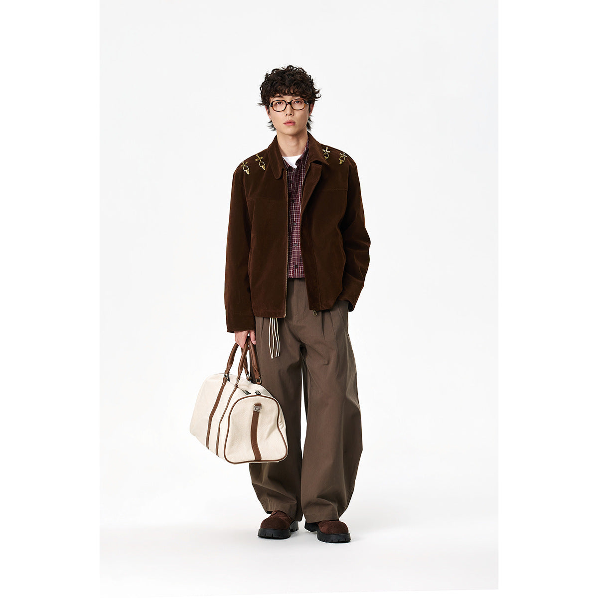 Men's short blouson made of velour optic with decorative metal fasteners on the shoulders Chichicherry