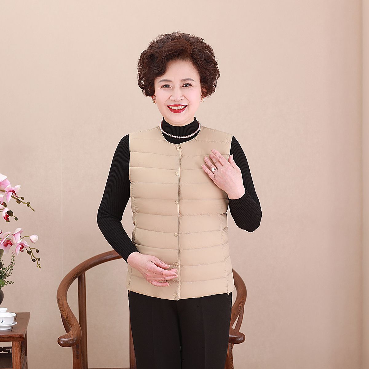 Women’s lightweight quilted comfort vest with hidden snap placket and ergonomic fit Chichicherry