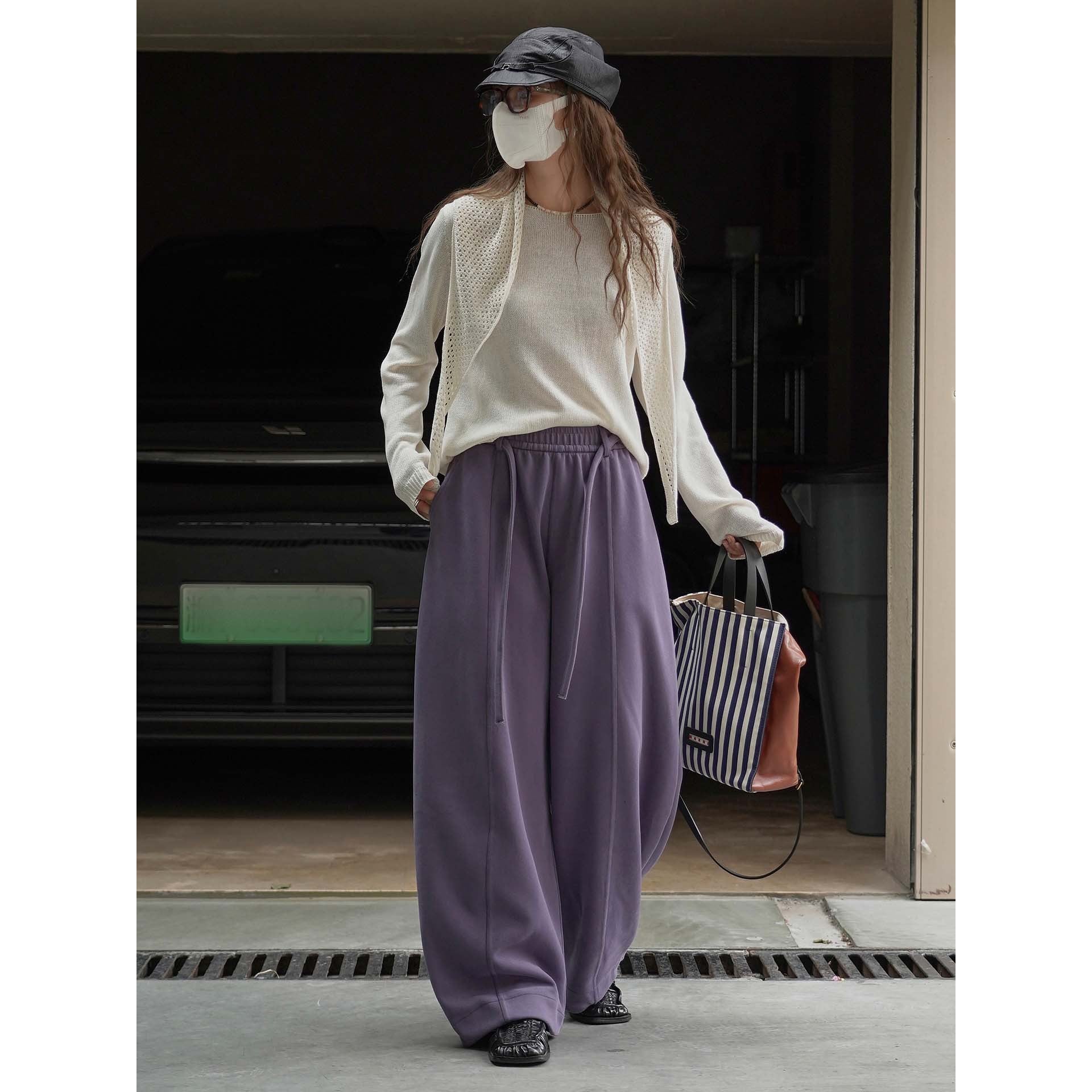 Women's wide High-Waist lounge pants made of sweat fabric with drawstring Chichicherry