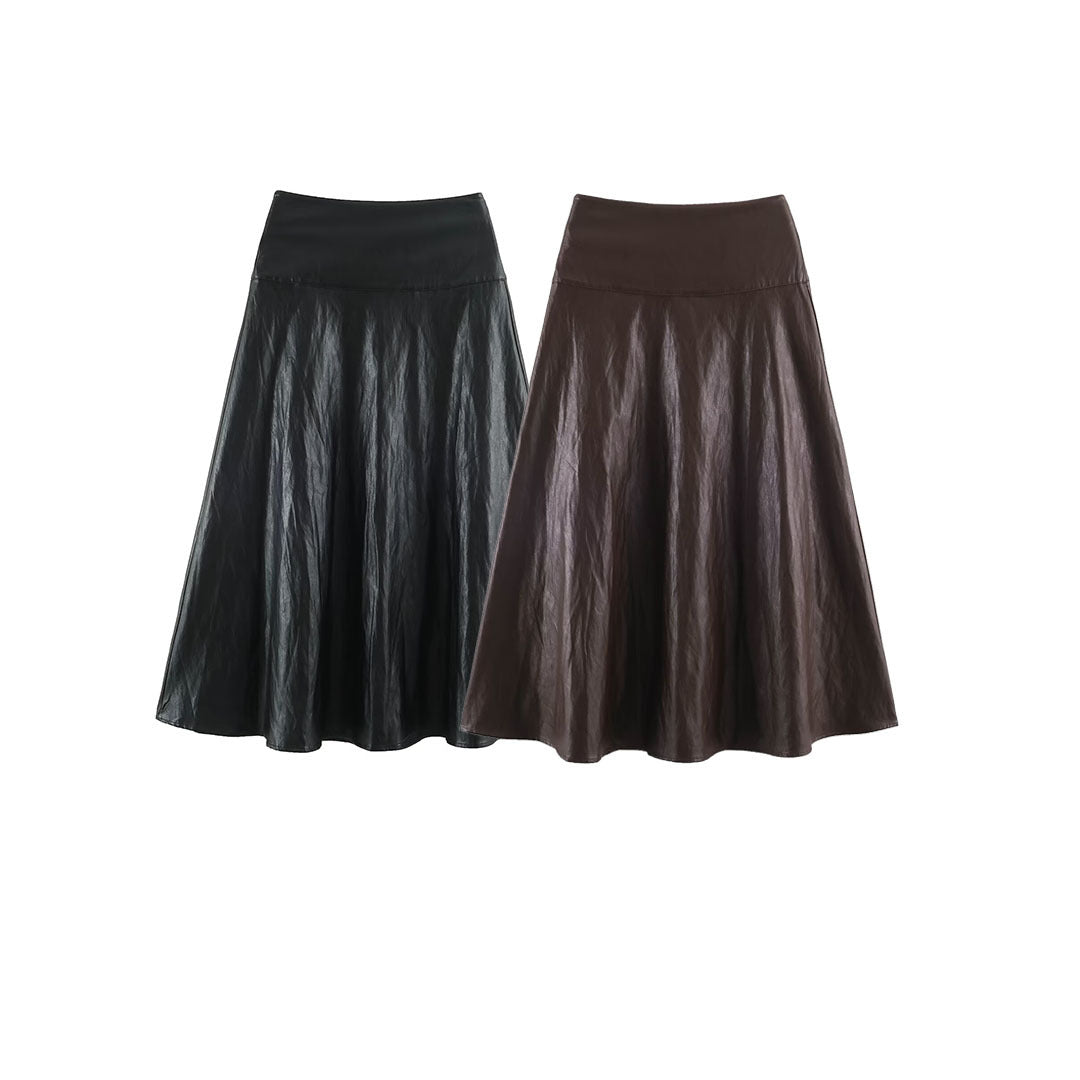 Women's midi skirt in leather look with high waist and flared cut Chichicherry