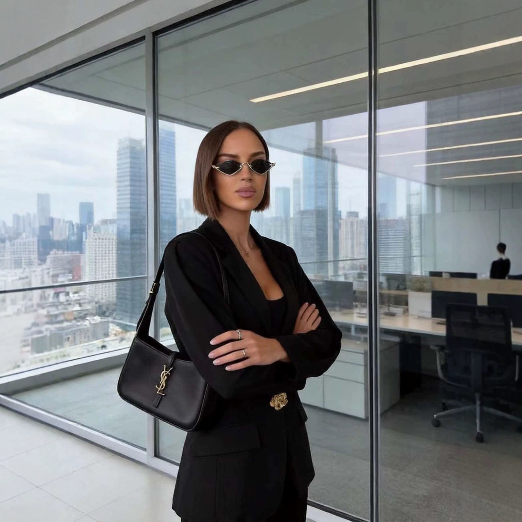 Damen Taillierter Ein-Knopf-Blazer mit floralem Dekoverschluss und Klappentaschen Chichicherry