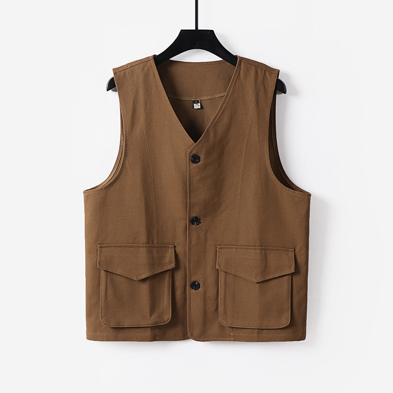 Men's utility vest with V-neck, button placket, and applied flap pockets Chichicherry