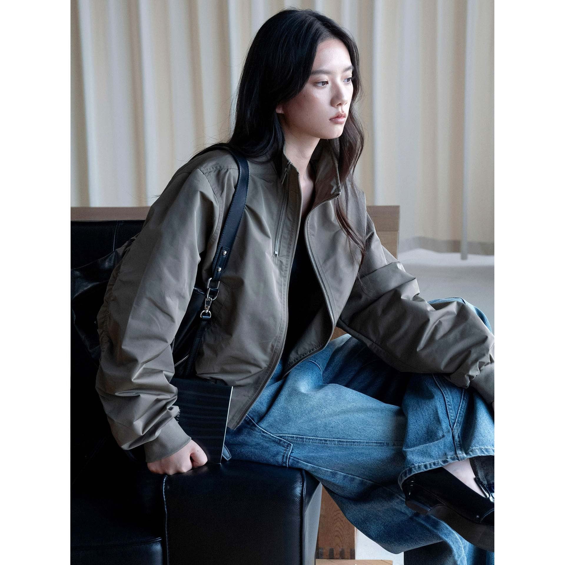 Women’s short lightweight windbreaker bomber jacket with stand-up collar and elastic cuffs Chichicherry