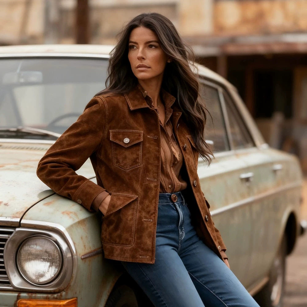 Women's short jacket in ranch-worker look made of suede look with flap pockets and visible button placket Chichicherry