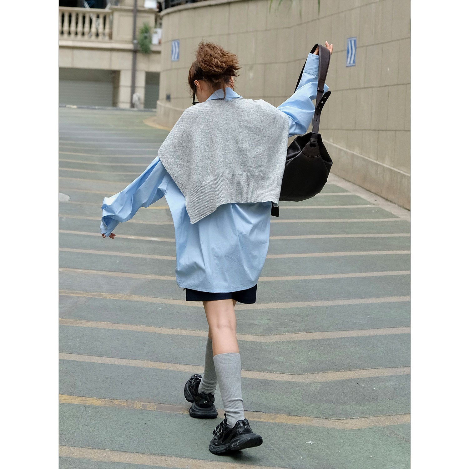 Women's Oversized Poplin Shirt Blouse with Extended Back and Boxy Silhouette Chichicherry