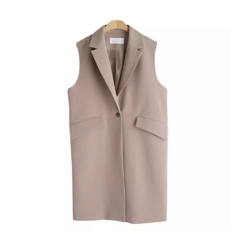 Women's sleeveless long vest in tailoring with flap pockets and single-breasted button placket Chichicherry