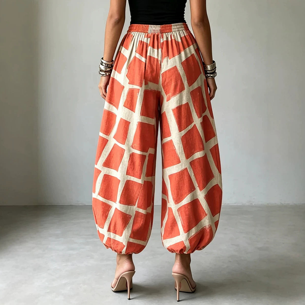 Women's balloon pants with wide elastic waistband and graphic print Chichicherry
