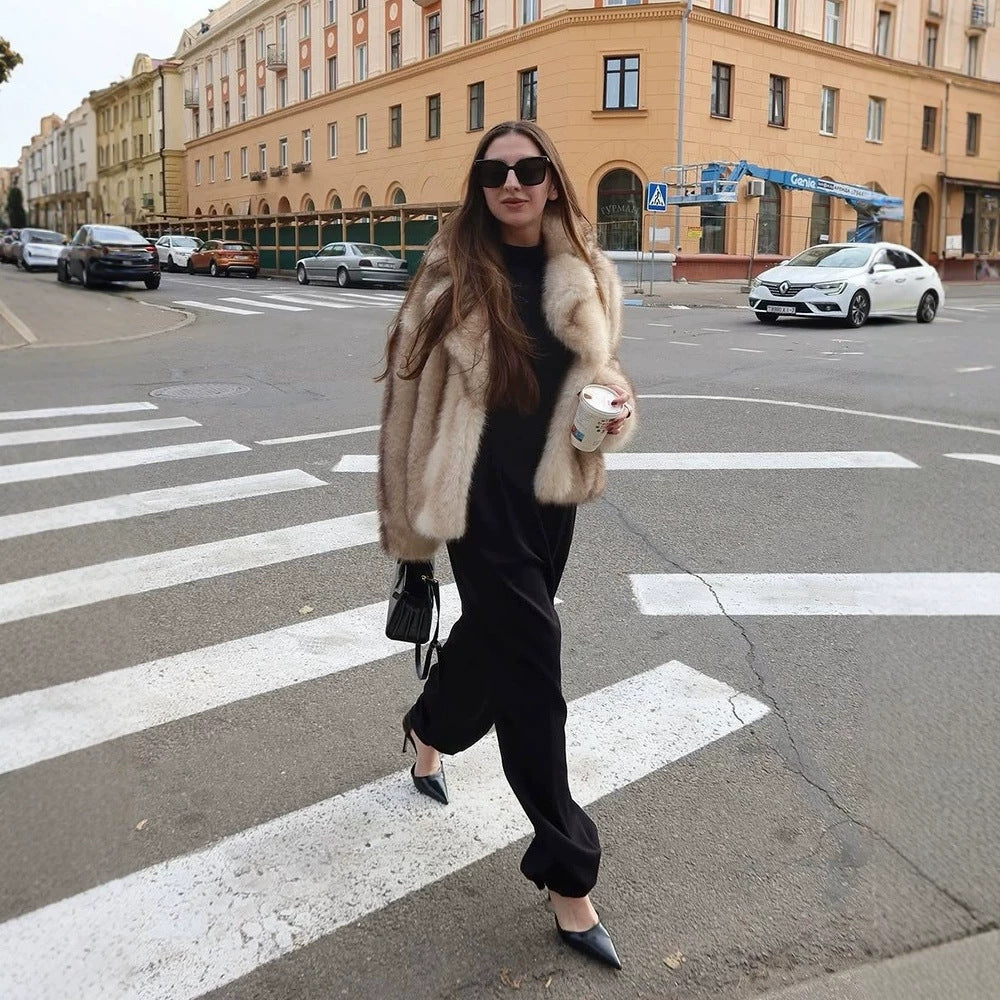 Women's short boxy faux fur jacket with voluminous shawl collar and striped look Chichicherry
