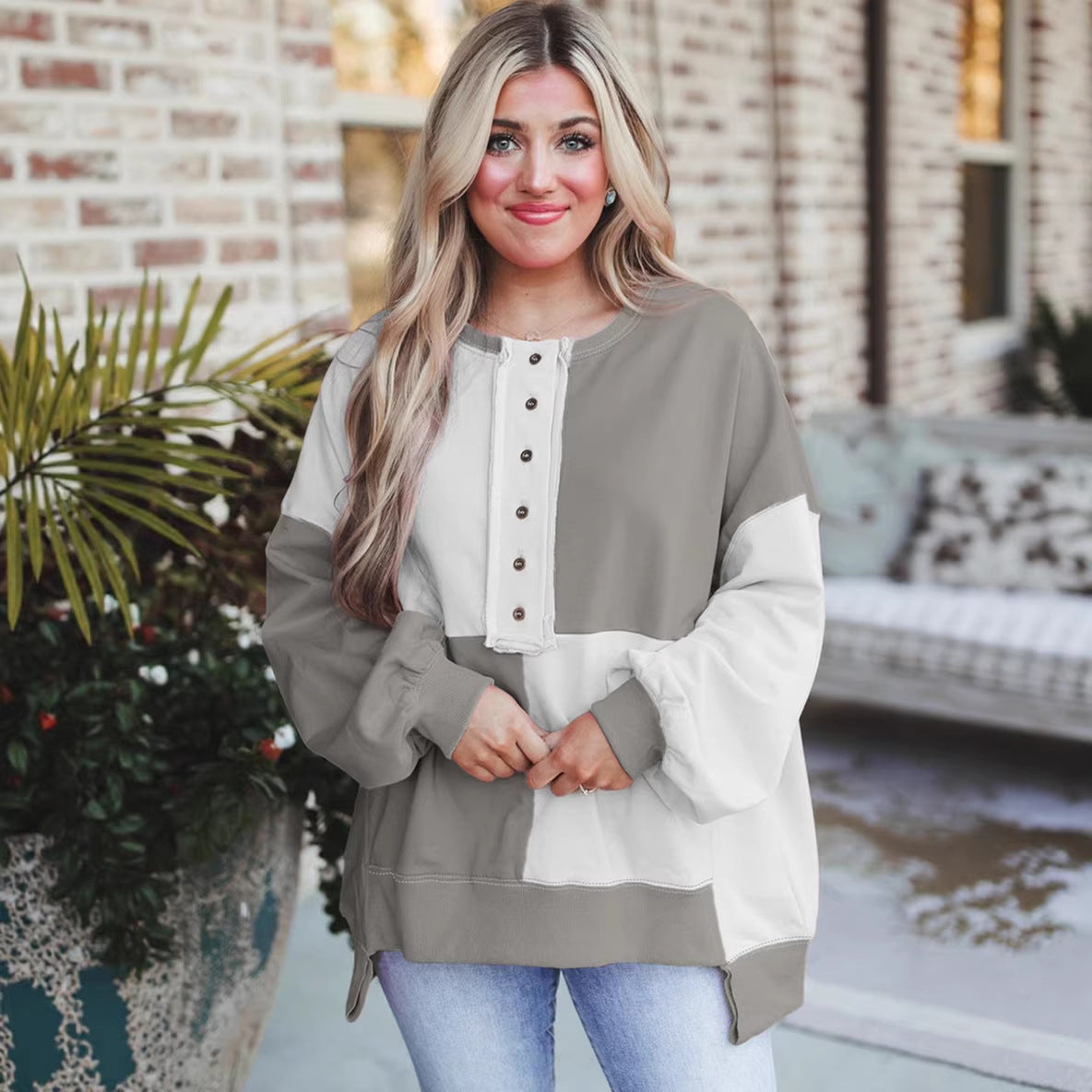 Women's Oversized Long Sleeve Sweatshirt in Colorblock with Henley Button Placket and Balloon Sleeves Chichicherry