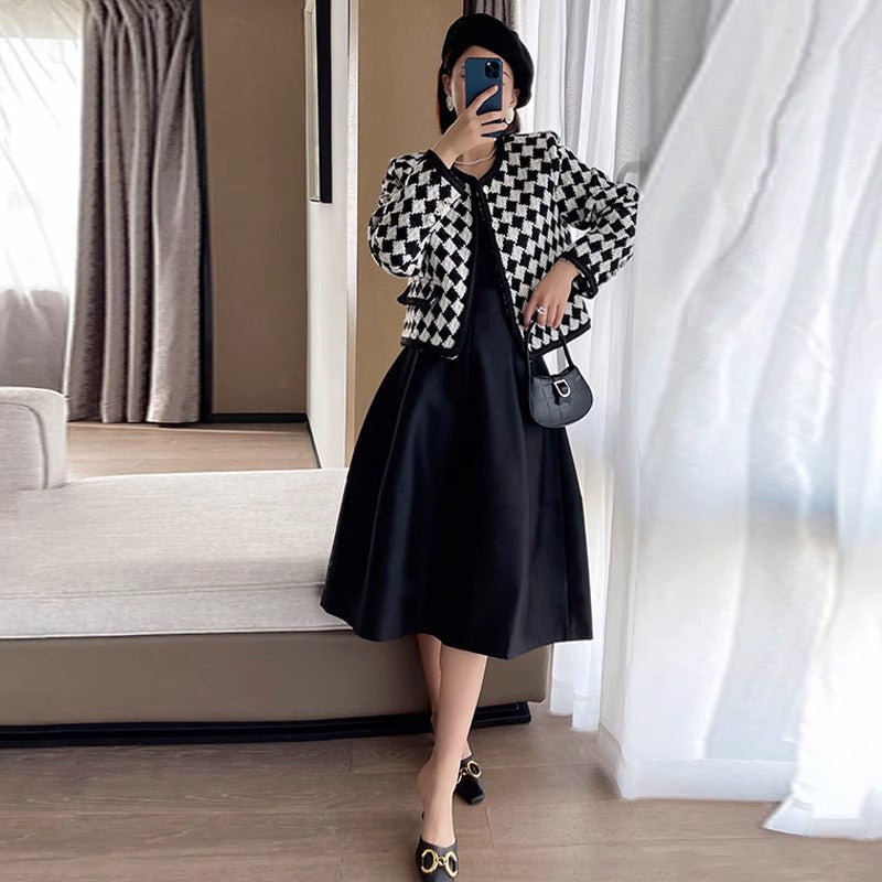 Women's Elegant Blouse with Modern Cut and High Waisted Skirt Chichicherry