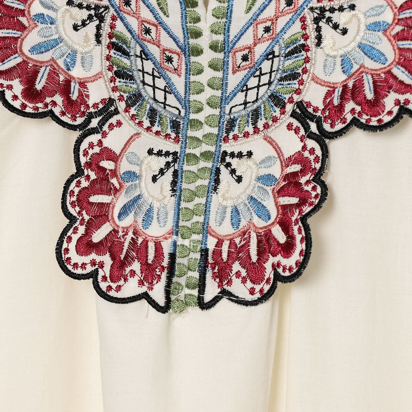 Women's Embroidered Kaftan Dress with V-Neck and Wide Batwing Sleeves Chichicherry