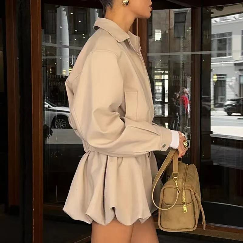 Women's Short Blouson Jacket made of Vegan Leather with Zip and Elastic Hem Chichicherry