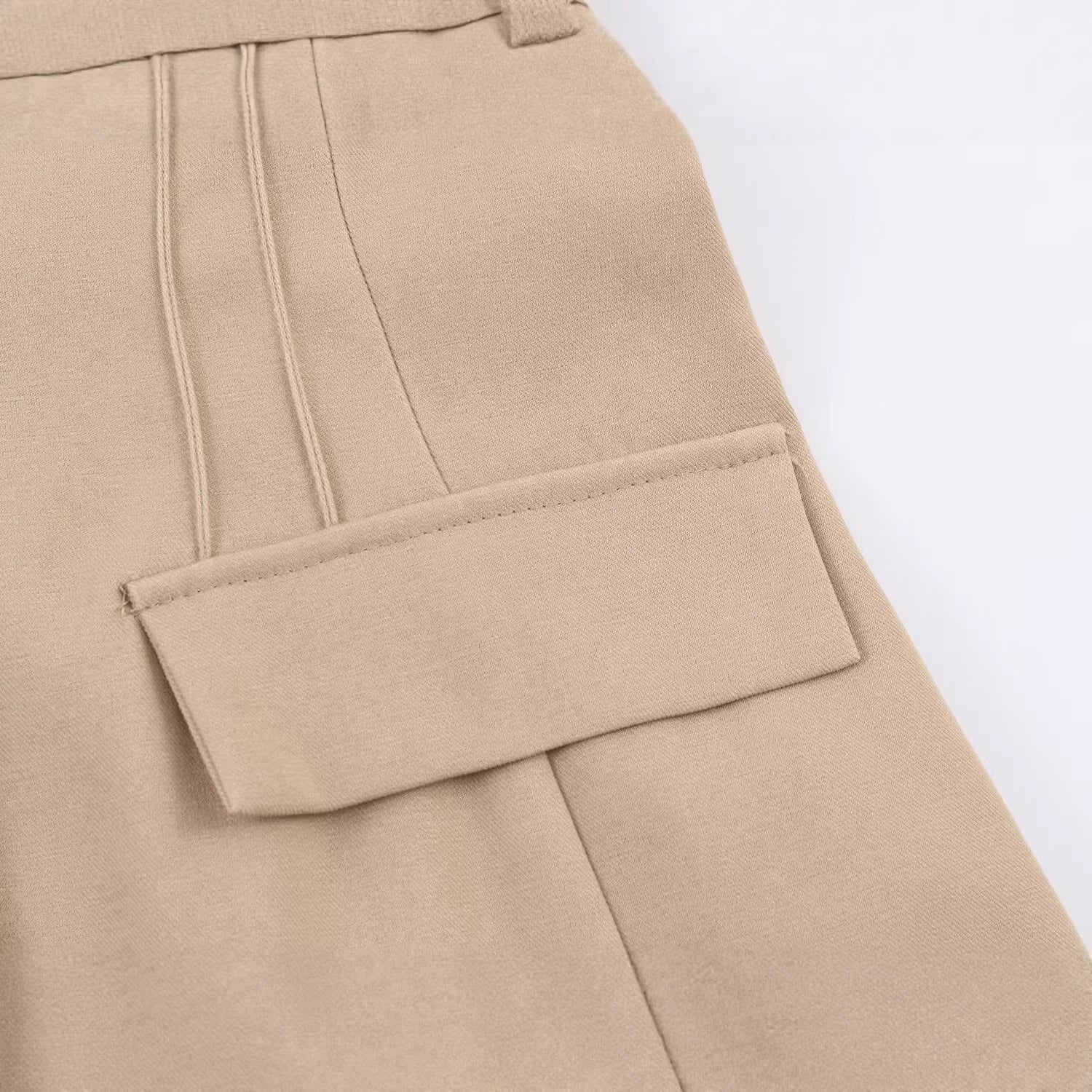 Women's tailored longline blazer with Vienna seams and patch pockets Chichicherry