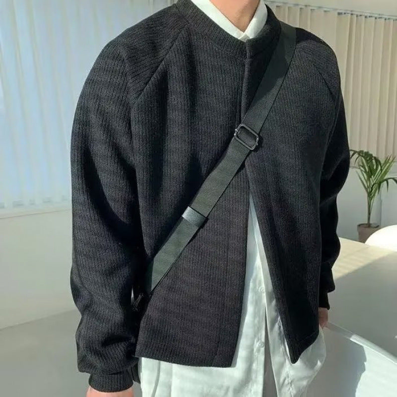 Herren Kragenloser Boxy-Rippenstrick-Cardigan mit verdeckter Druckknopfleiste Chichicherry
