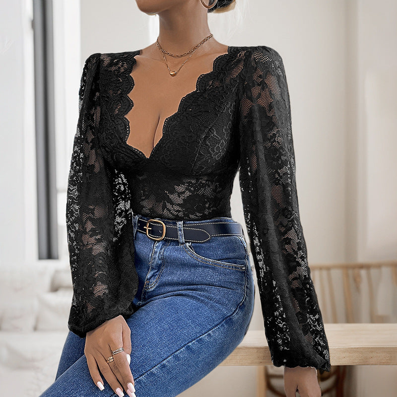 Women's lace bodysuit with deep V-neckline, curved hem and puff sleeves Chichicherry