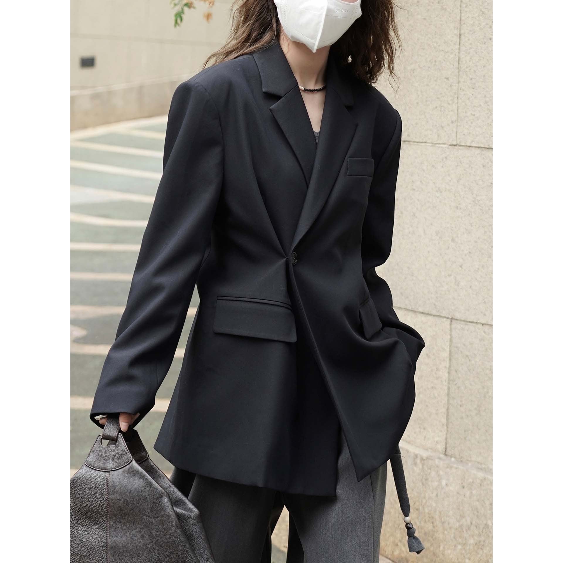 Women's Boxy Blazer with Extended Back and Concealed Single-Button Front Chichicherry