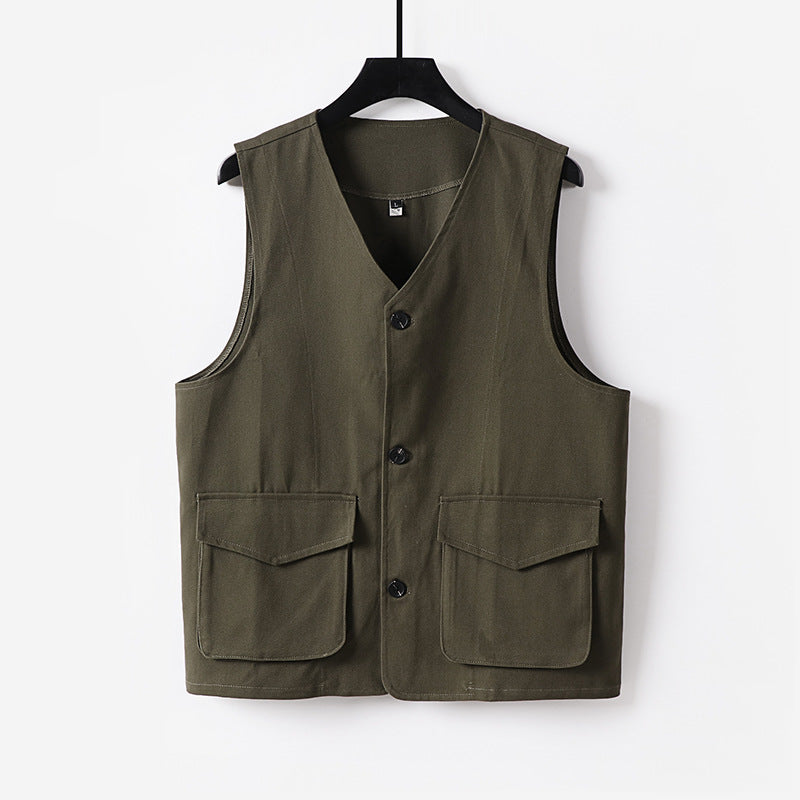 Men's utility vest with V-neck, button placket, and applied flap pockets Chichicherry