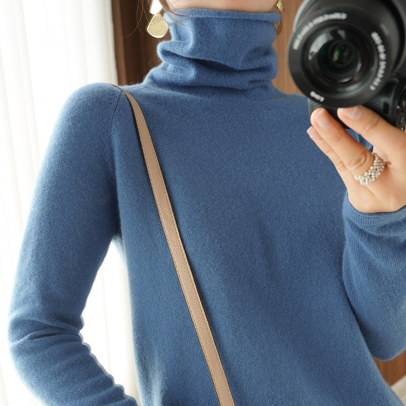 Women's Soft Roll Neck Sweater in Cashmere-Look with Thumb Hole and Fitted Silhouette Chichicherry