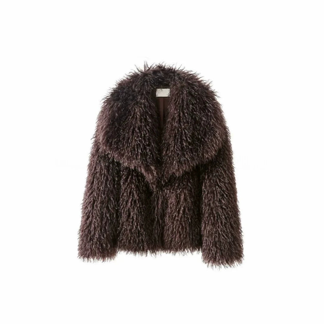 Women's short jacket made of long-pile faux fur with extra wide shawl collar Chichicherry