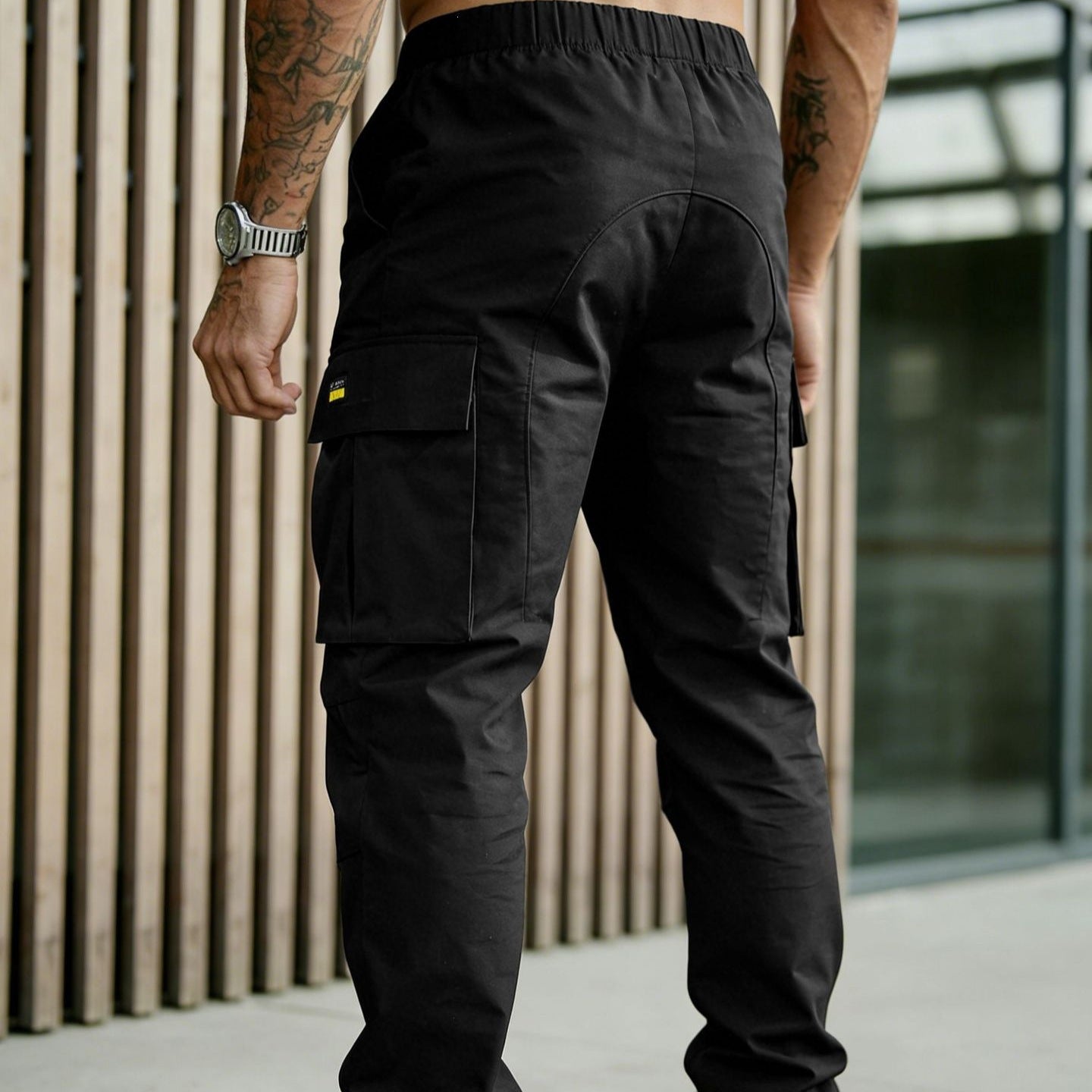 Men's cargo pants with tapered leg and multifunctional pockets Chichicherry
