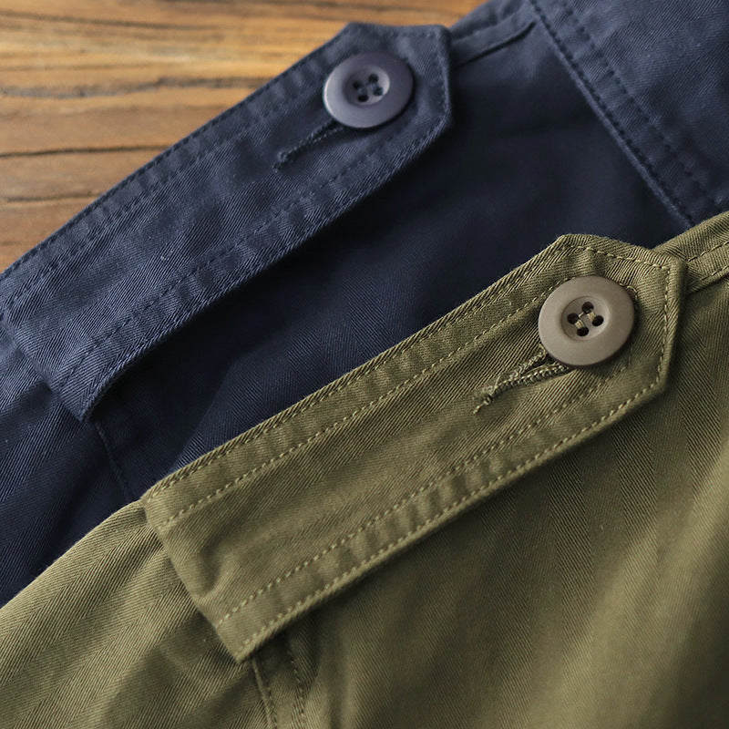 Herren Militärinspirierte Feldjacke mit aufgesetzten Pattentaschen und Schulterklappen Chichicherry