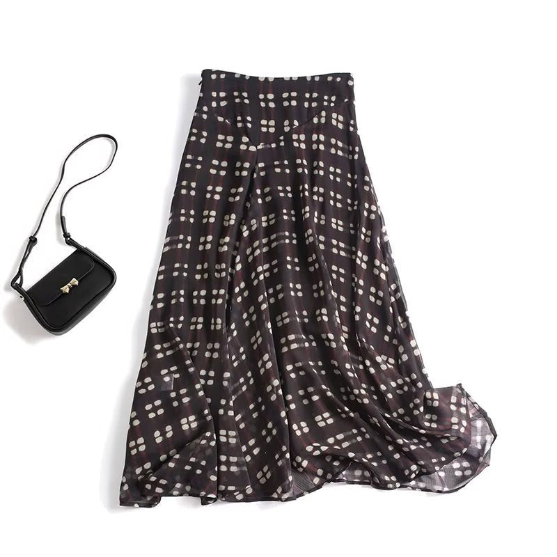 Women's flowing maxi skirt made of chiffon with geometric all-over print and high waist Chichicherry
