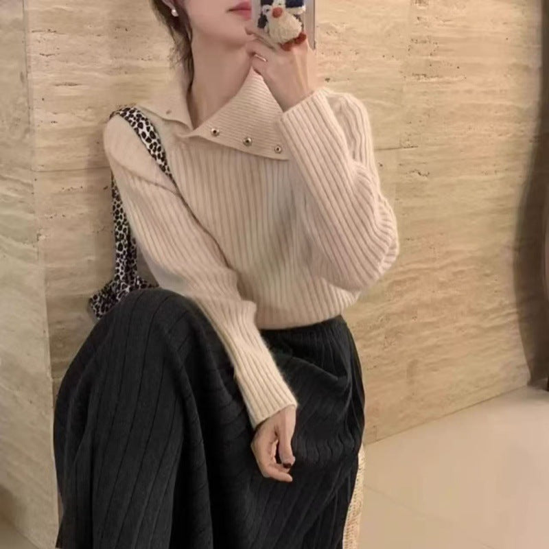 Women's turtleneck sweater with snap button placket and fine ribbed texture Chichicherry