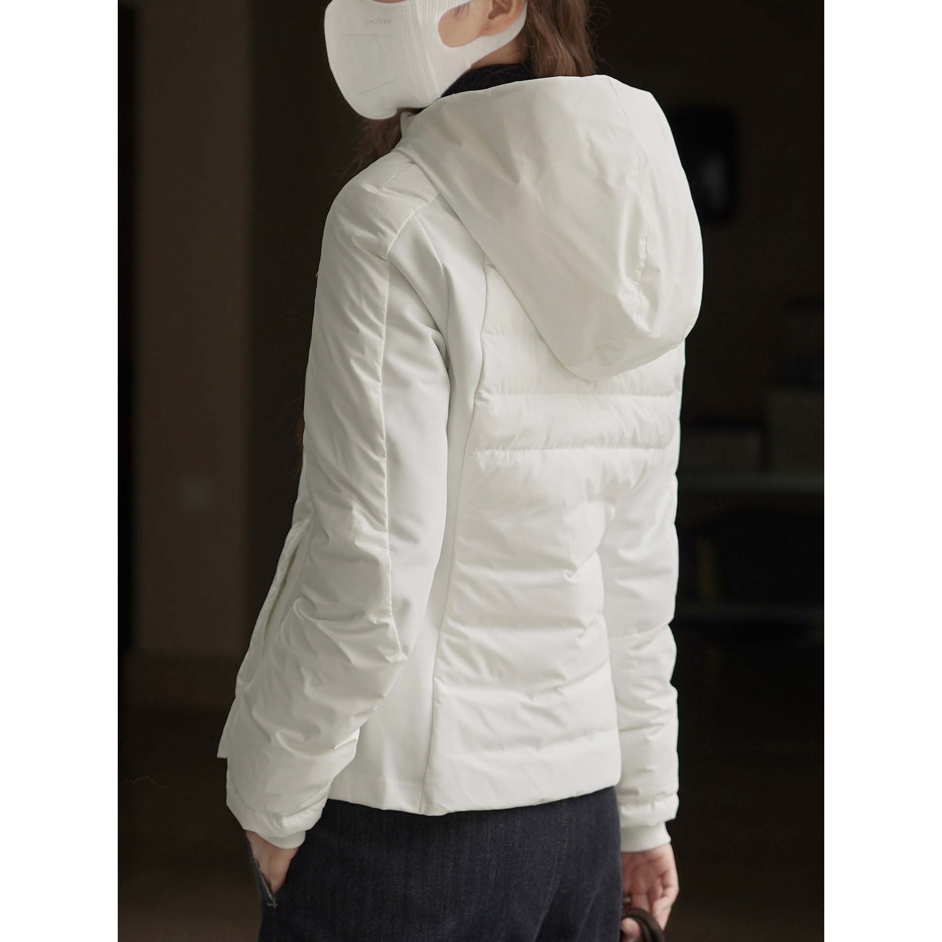 Women's quilted jacket with hood, lightly padded lining and thumb hole sleeves Chichicherry