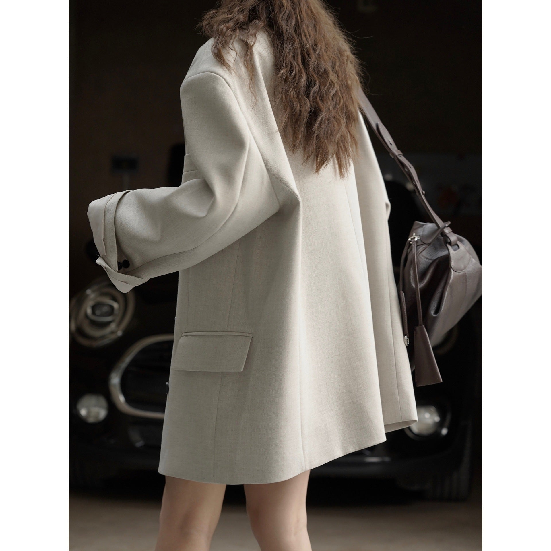 Women's Oversized Double-Breasted Blazer Coat with Extended Cut and Wide Lapels Chichicherry