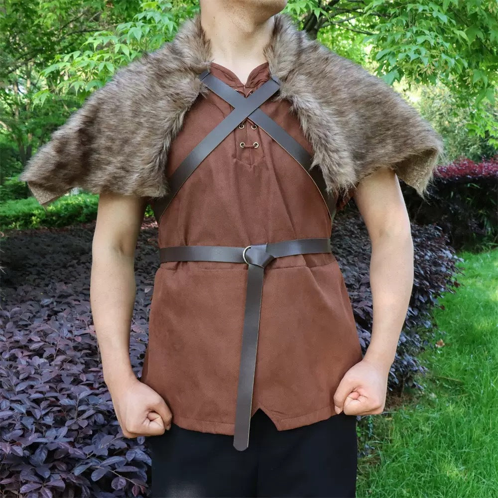 Men's shoulder cape made of faux fur with buckle closure and rustic Viking look Chichicherry