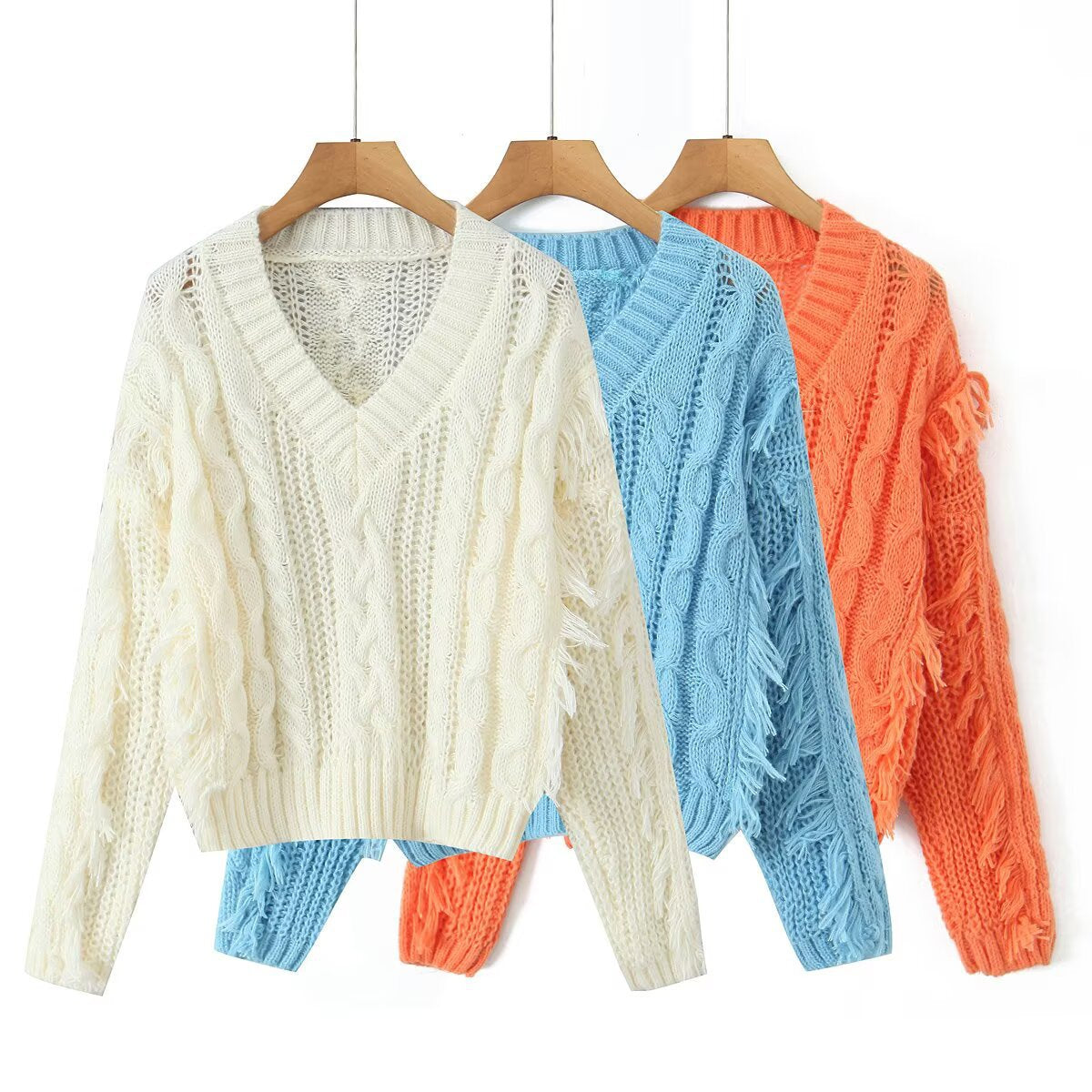 Women's Chunky Knit V-Neck Sweater with Cable Pattern and Fringes Chichicherry