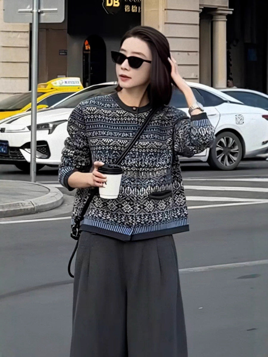 Women Short Jacket-Cardigan with Jacquard Pattern, Ribbed Cuffs and Round Neck Chichicherry