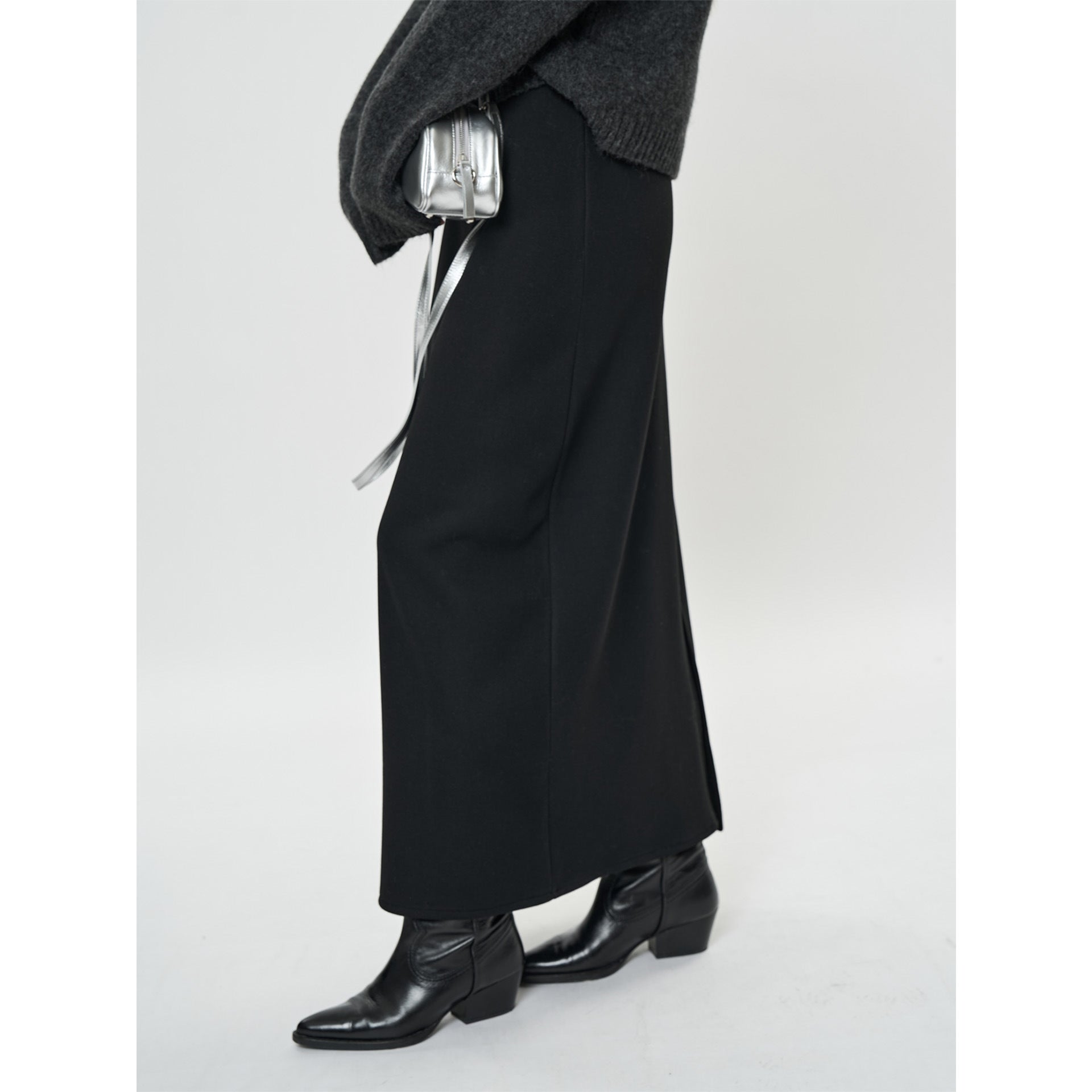 Women's Midi Skirt in a Straight Fit made of Elastic Jersey Chichicherry