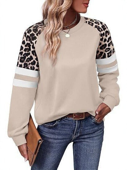 Women’s sweatshirt with raglan sleeves, leopard print and contrast stripes Chichicherry