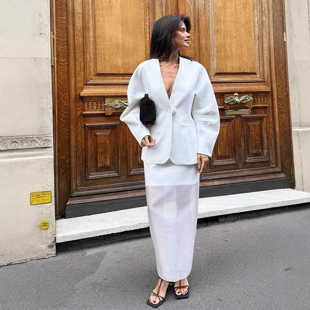 Ladies Sculptural Blazer with Balloon Sleeves and Tailored Cut Chichicherry