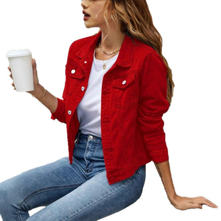 Women's fitted short denim jacket in trucker style with flap pockets Chichicherry