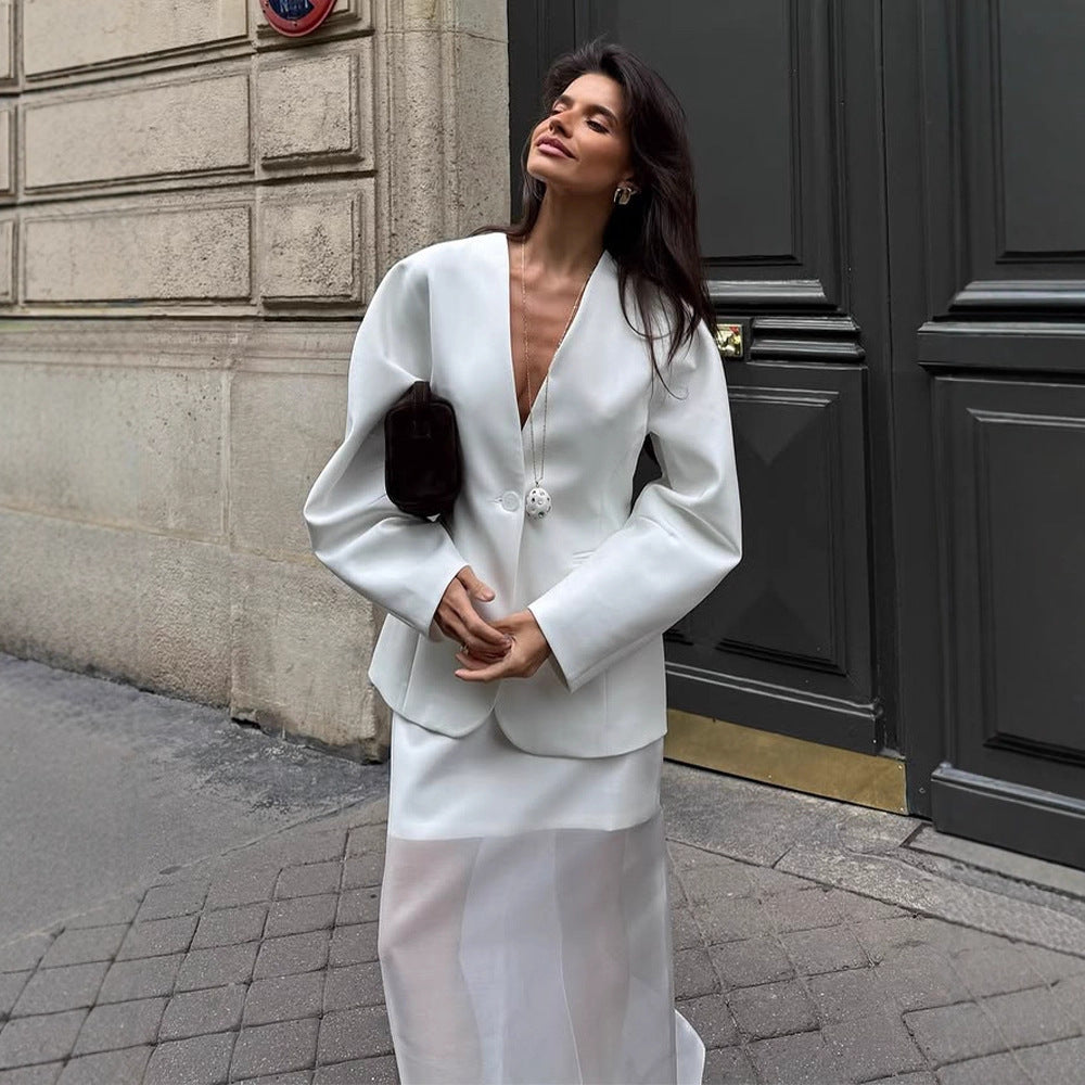 Ladies Sculptural Blazer with Balloon Sleeves and Tailored Cut Chichicherry