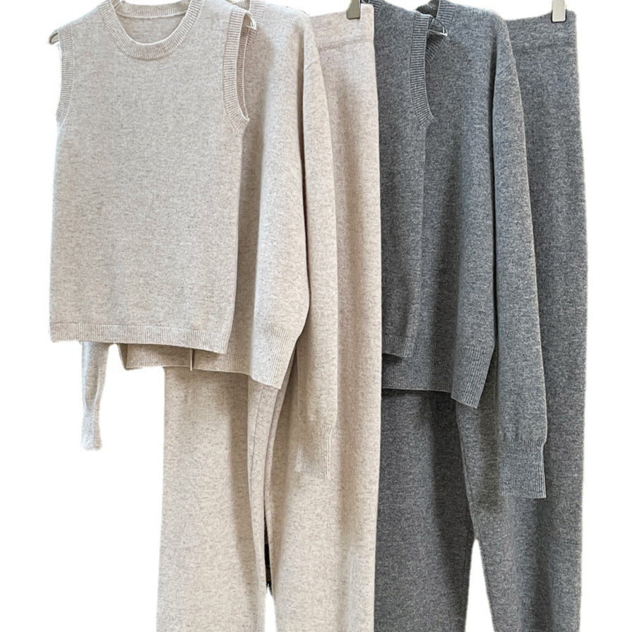 Women Soft Casual Knit Cardigan with Full Button Placket and Ribbed Cuffs Chichicherry