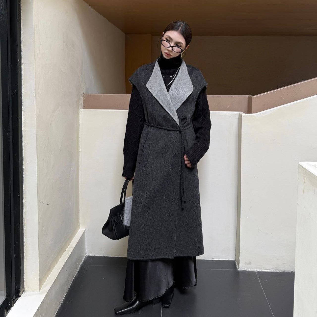 Women Maximal sleeveless wool coat with shawl collar and tie belt Chichicherry