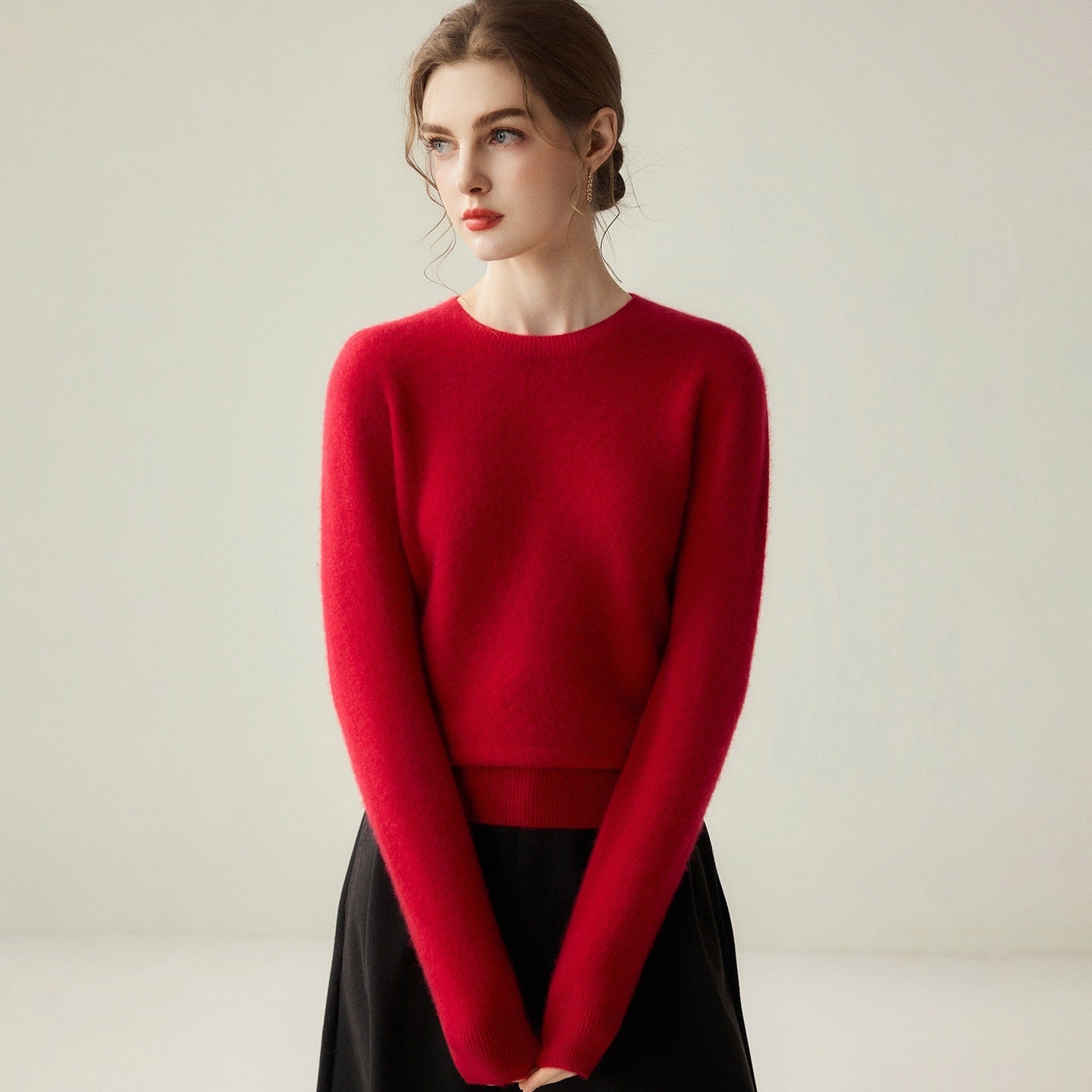 Women's Lightweight Crew Neck Sweater in Cashmere Look with Extra Fine Plush and Ribbed Hem Chichicherry